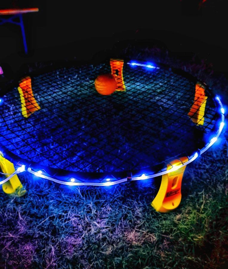 Luna Rock Glamping Brezoi - Blue Scai מראה חיצוני תמונה