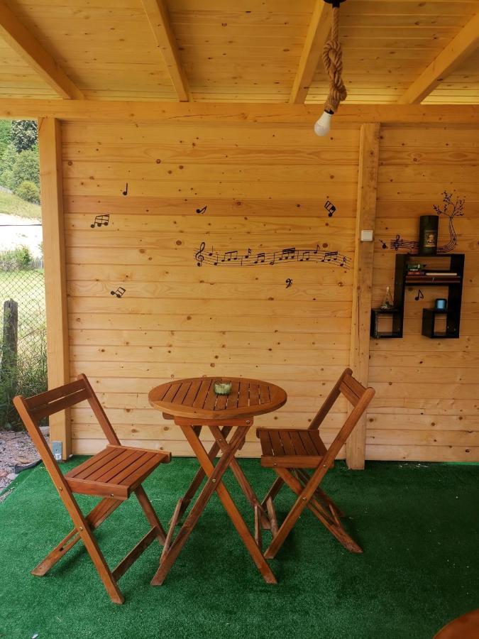 Luna Rock Glamping Brezoi - Blue Scai מראה חיצוני תמונה