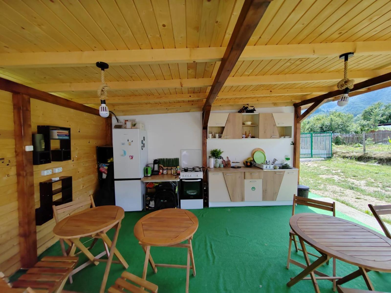 Luna Rock Glamping Brezoi - Blue Scai מראה חיצוני תמונה