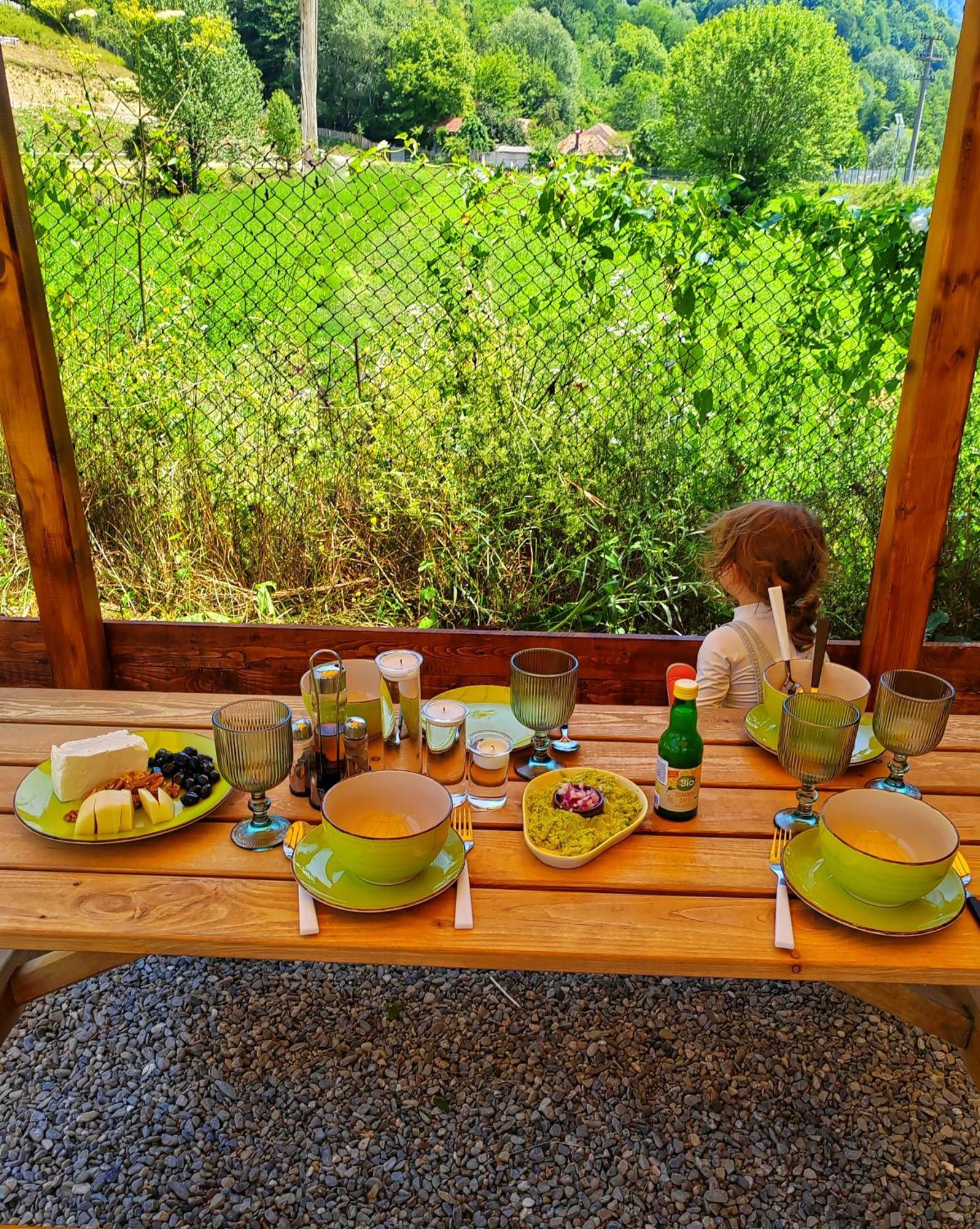 Luna Rock Glamping Brezoi - Blue Scai מראה חיצוני תמונה